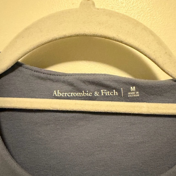 Abercrombie & Fitch - Double-Lined Long-Sleeve Baby Tee - Picture 6 of 7